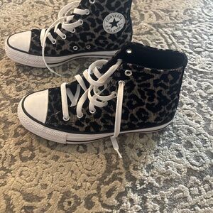 Converse Kids High-Top Sneakers - Black and Gray Leopard Print